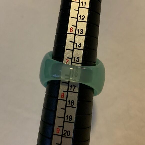 Blue Rhinestone Cocktail Ring   - Picture 3 of 5